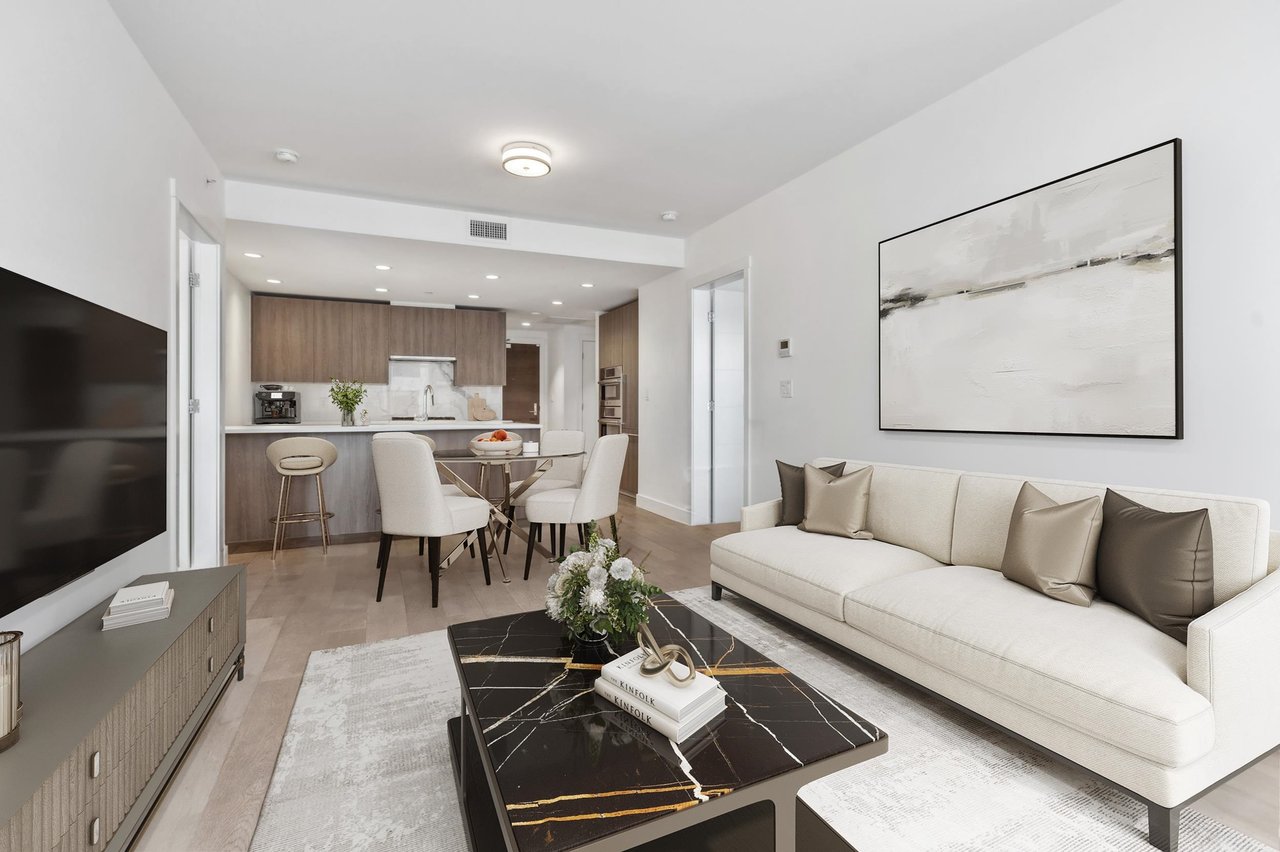 304-2780 Valley Centre Ave