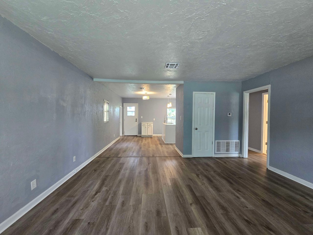 216 W Franklin