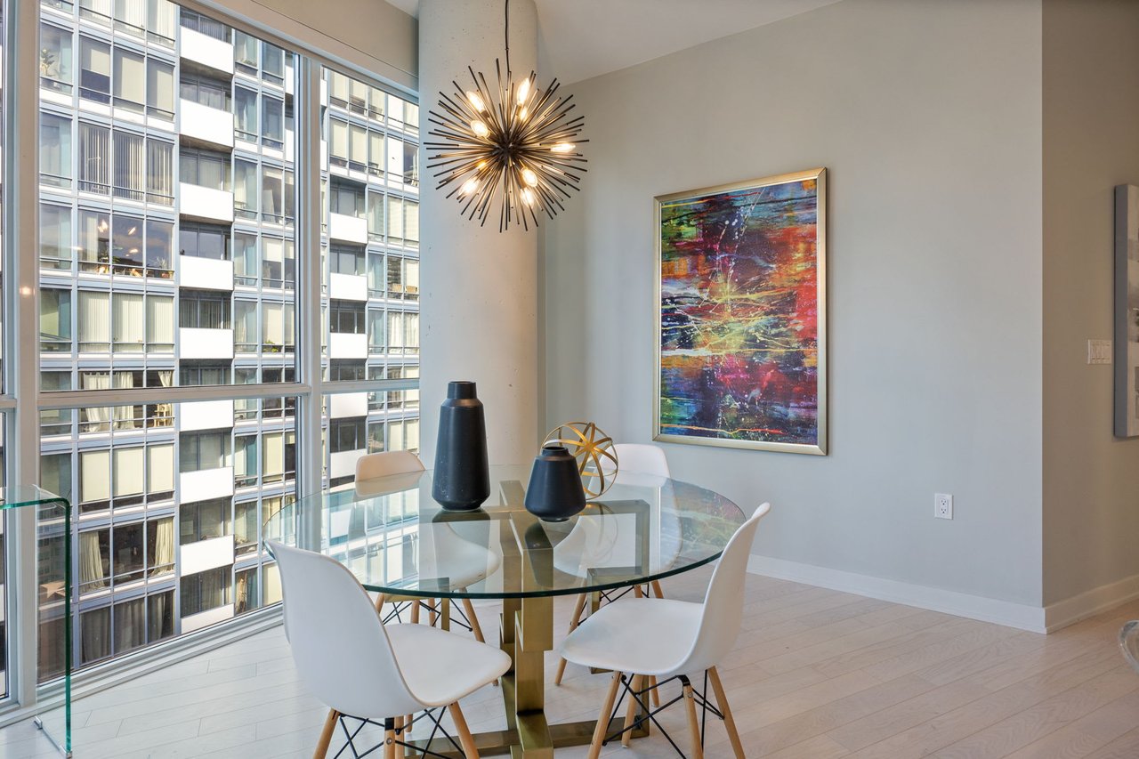 STUNNING PENTHOUSE IN ST. LAWRENCE MARKET AREA