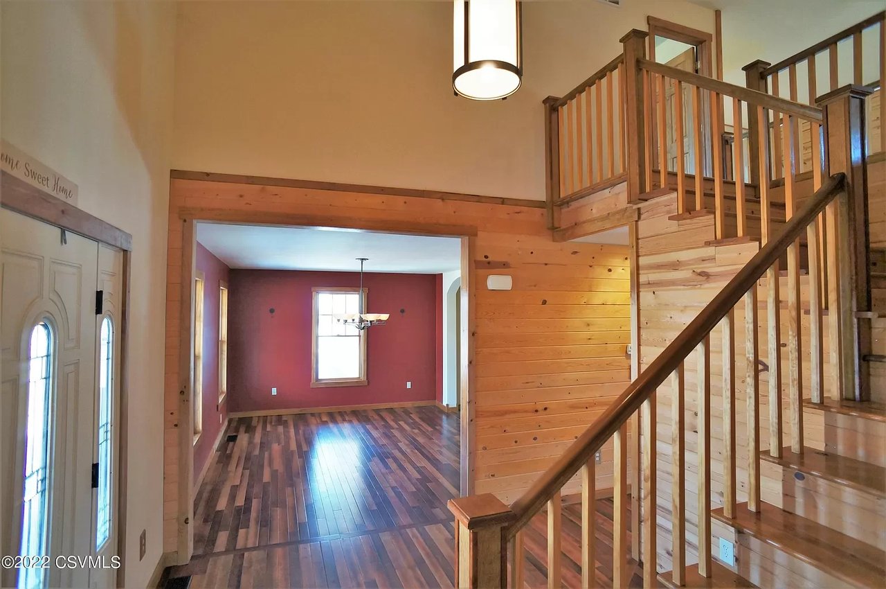 628 Schoolhouse Rd