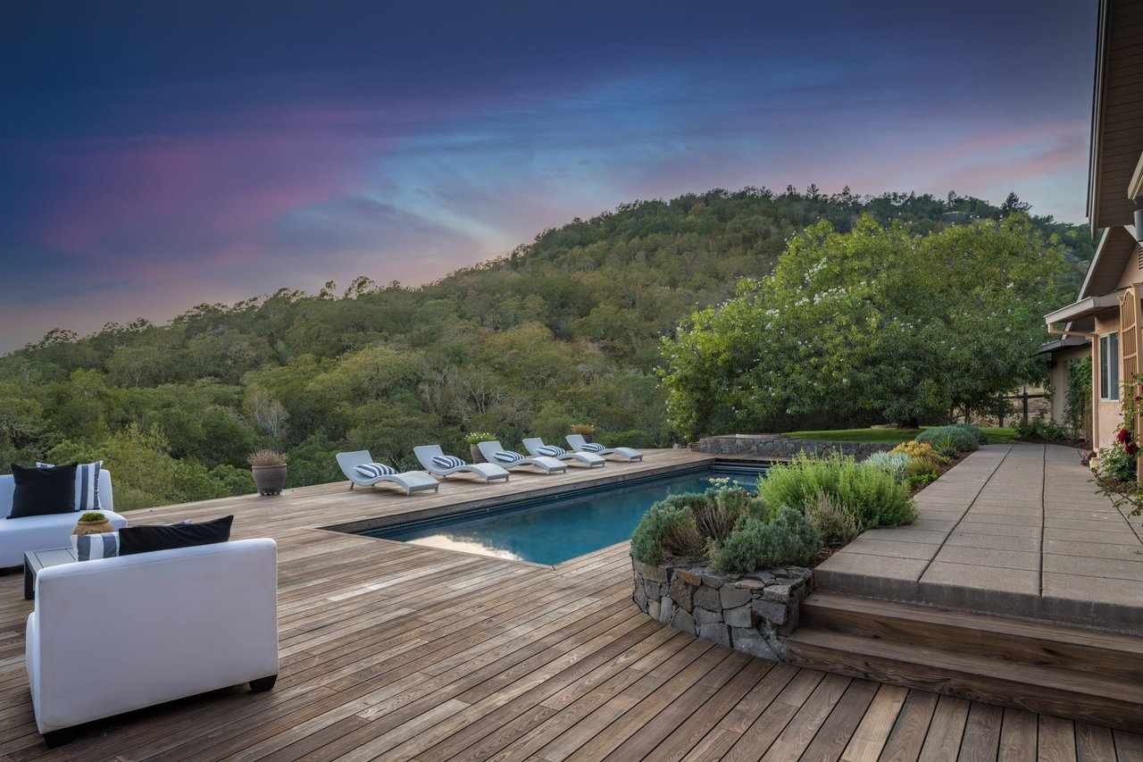 Quarry Hill Road, Sonoma