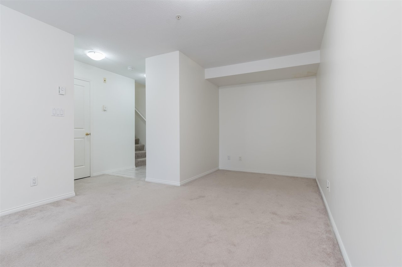 6-9977 138 St