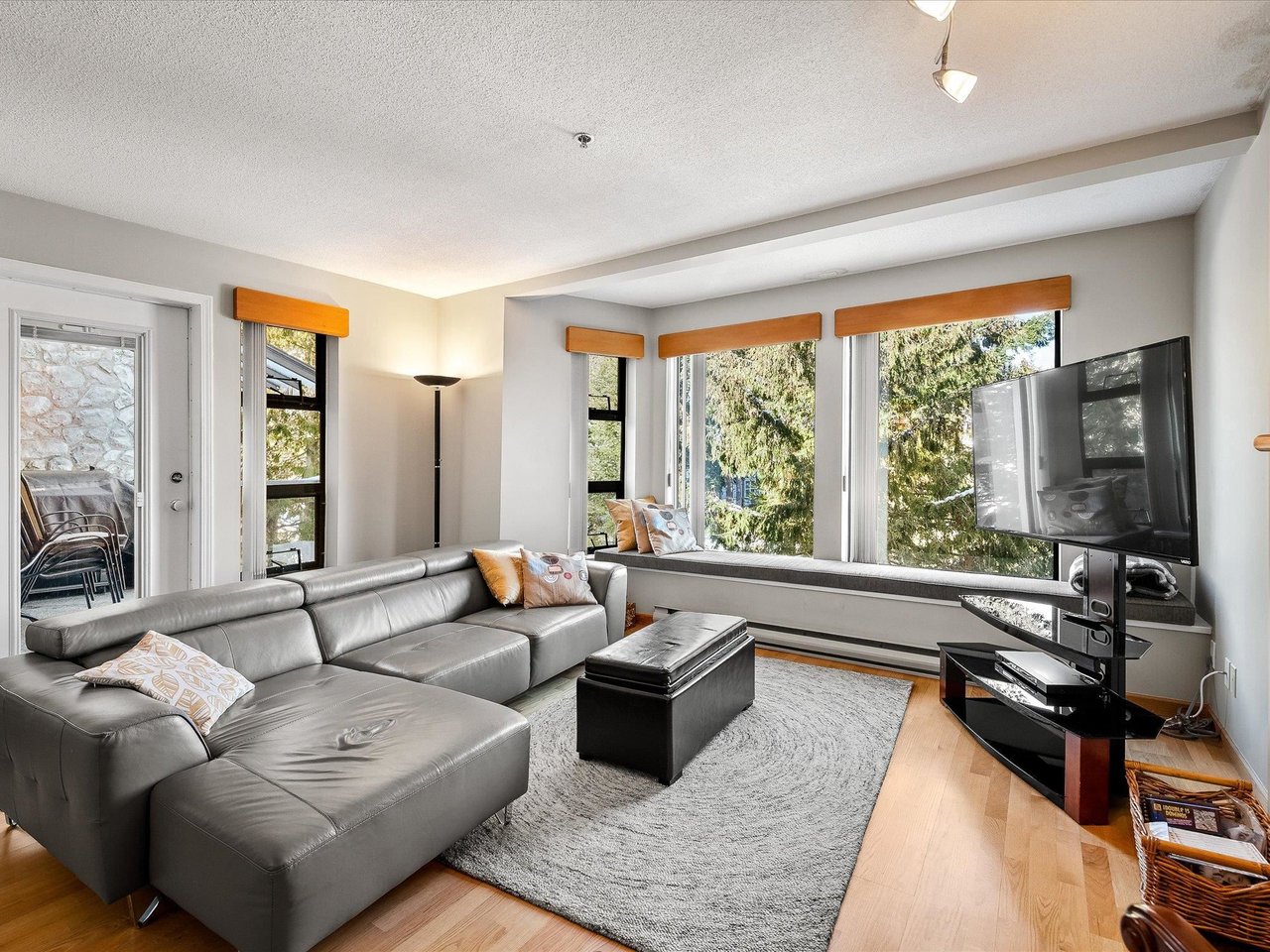 321-3309 Ptarmigan Pl