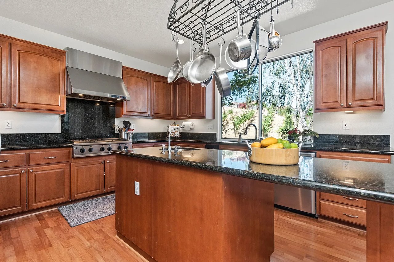 3800 Venus Ct