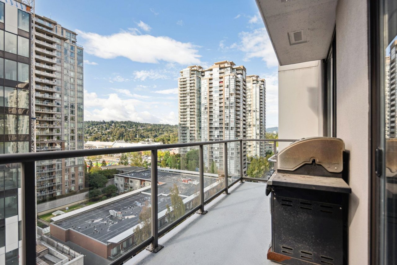 1406-2979 Glen Dr