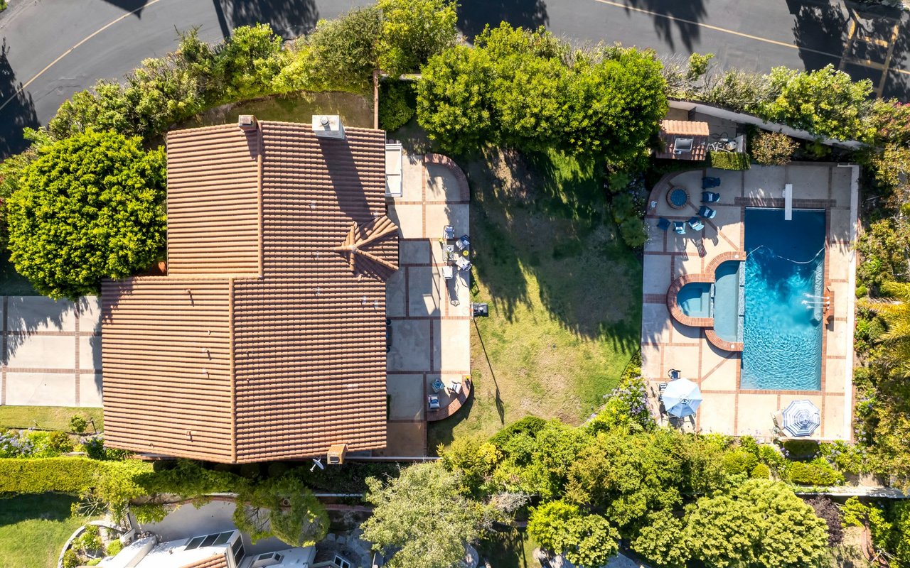 16 Quarterhorse Lane