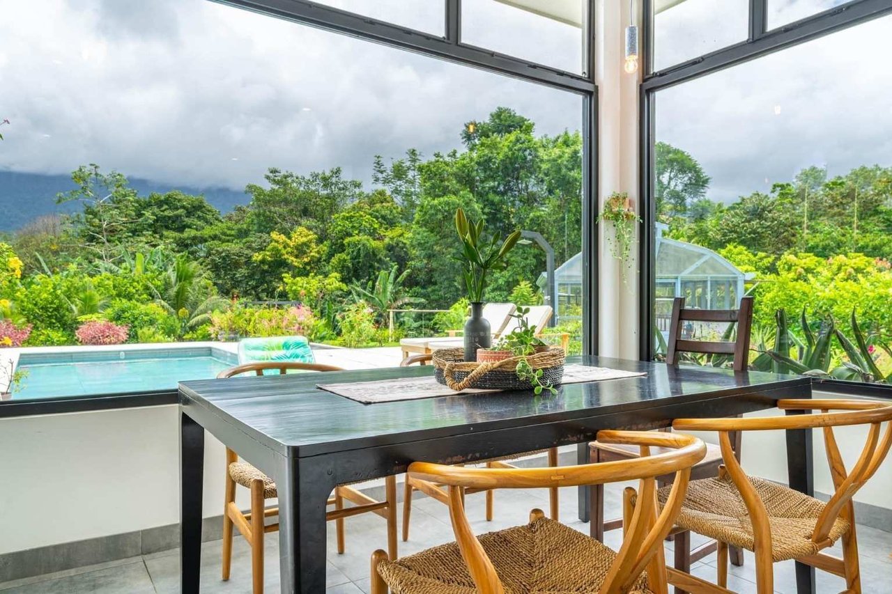 Casa Blanca, Stunning House Located in Ojochal