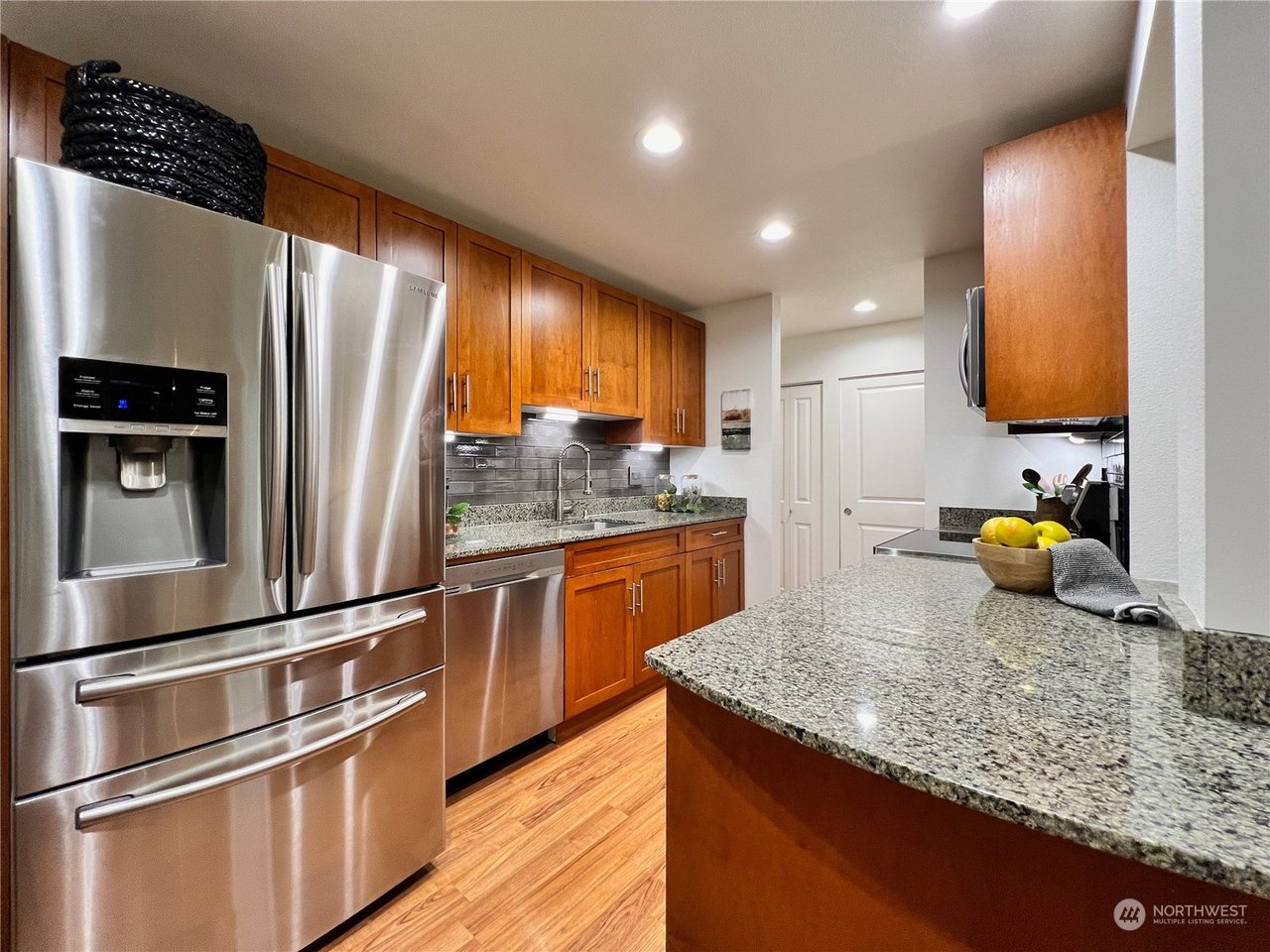 C110-21307 48th Ave