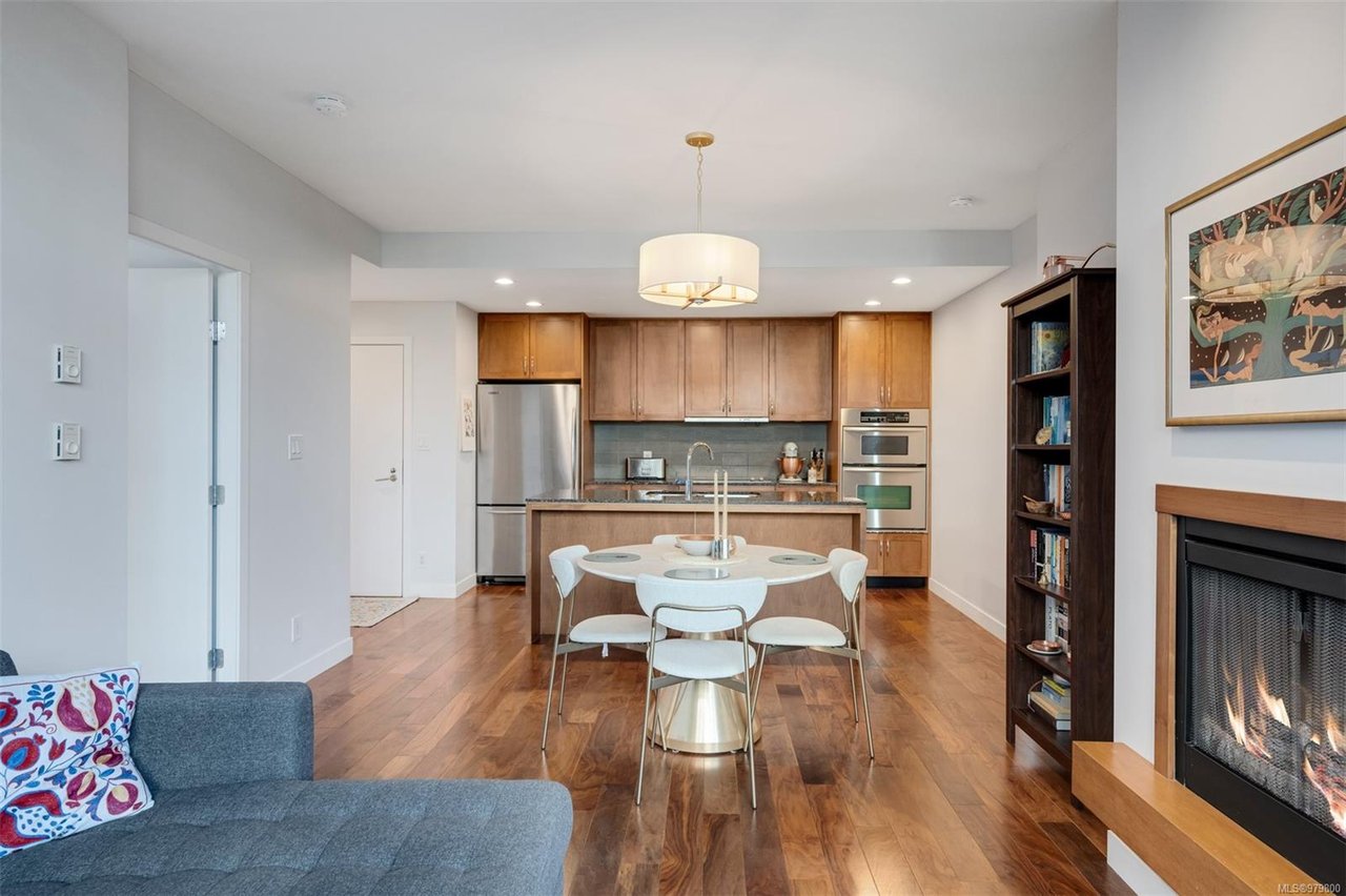 201-788 Humboldt St