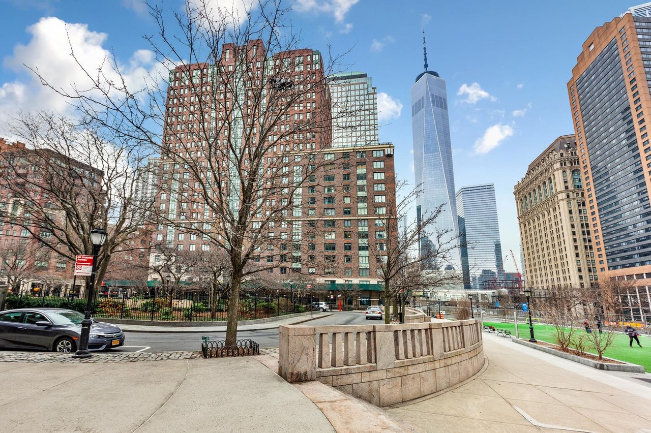 225 Rector Place, Apt PH-1A