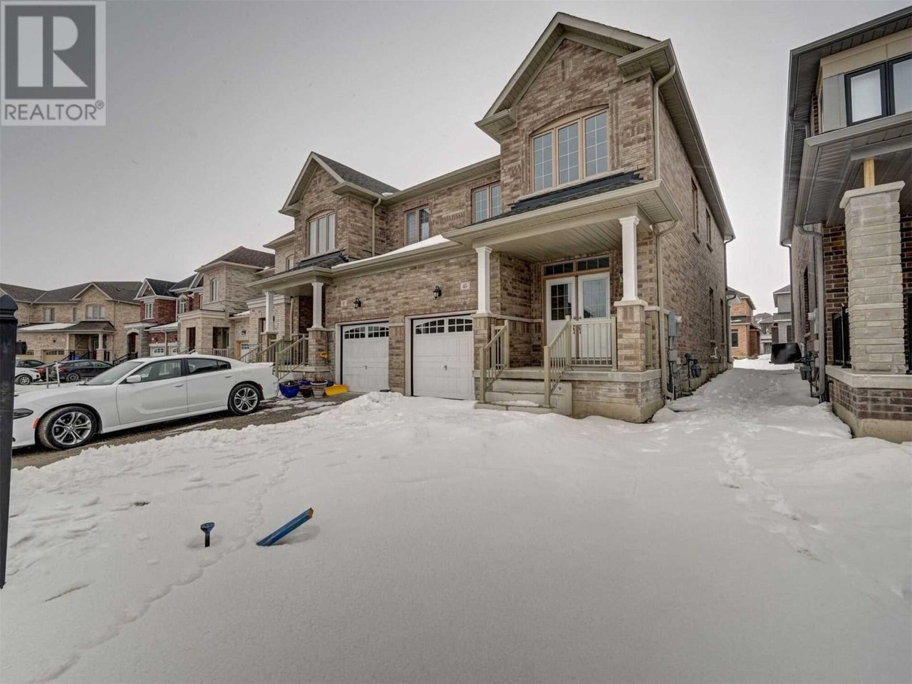 65 Ferragine Cres