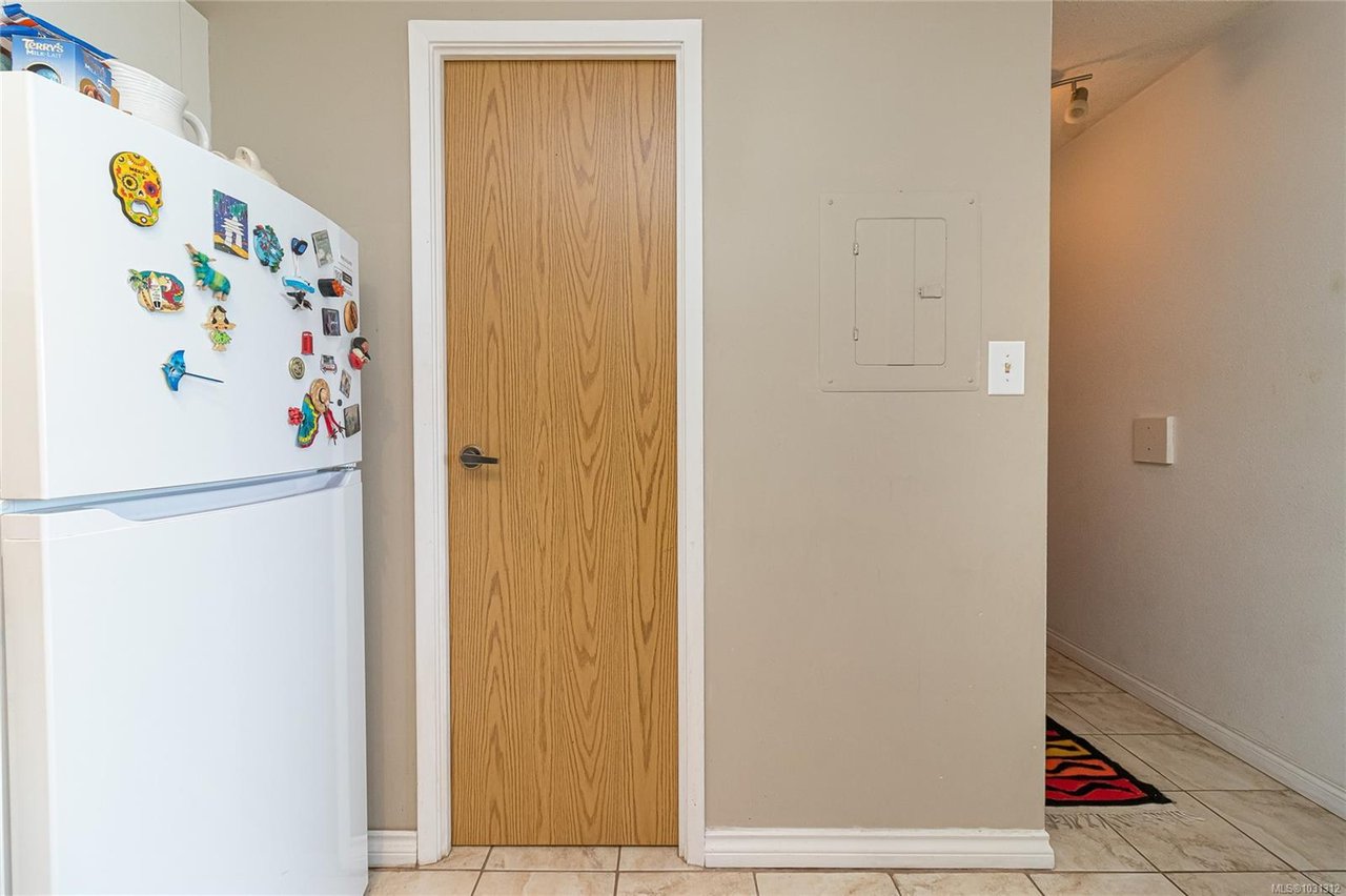 1109-1630 Quadra St, Victoria