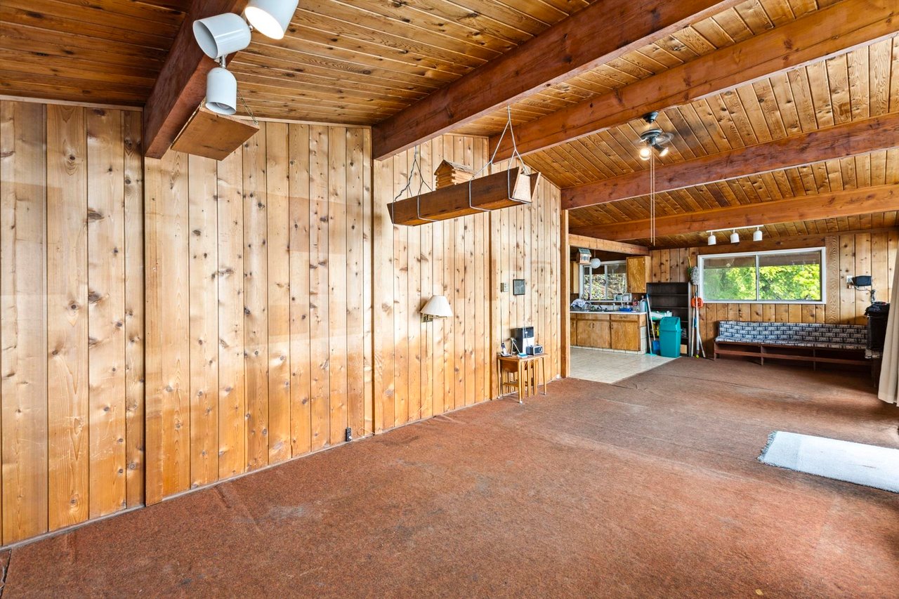 5672 Indian River Dr
