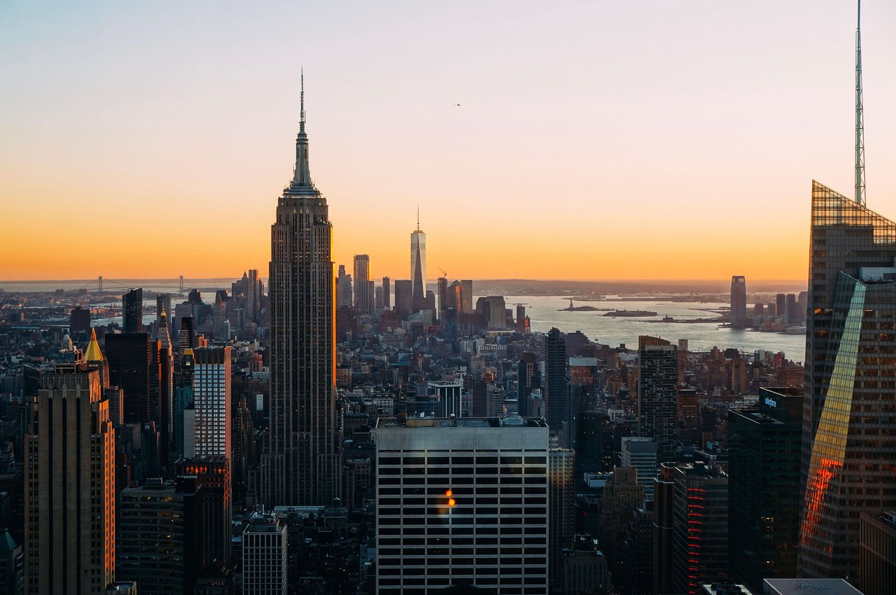 Manhattan Luxury Report: November 27, 2023 - December 3, 2023