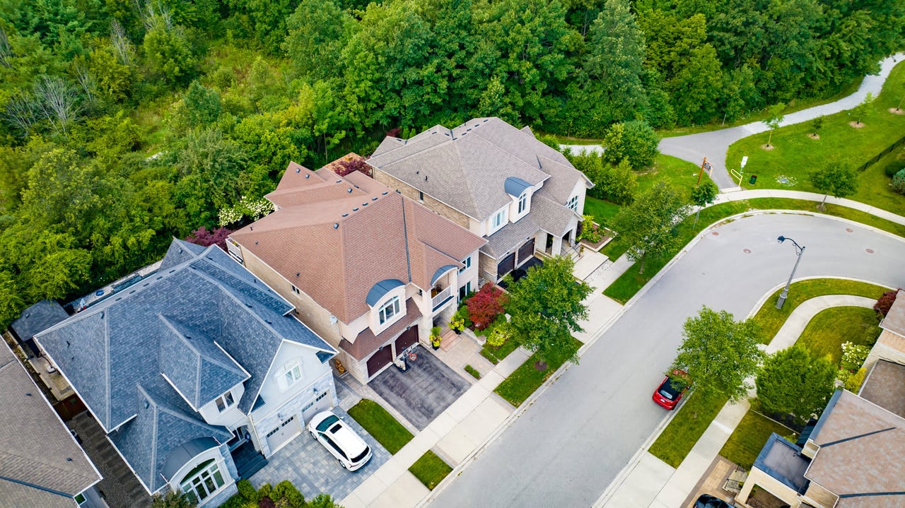 526 Hidden Trail, Oakville