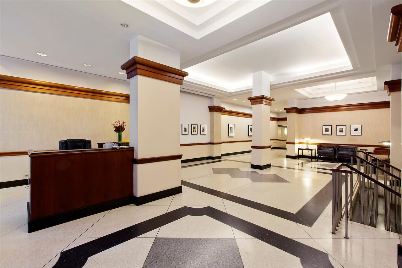 10 W 15th St Apt 528