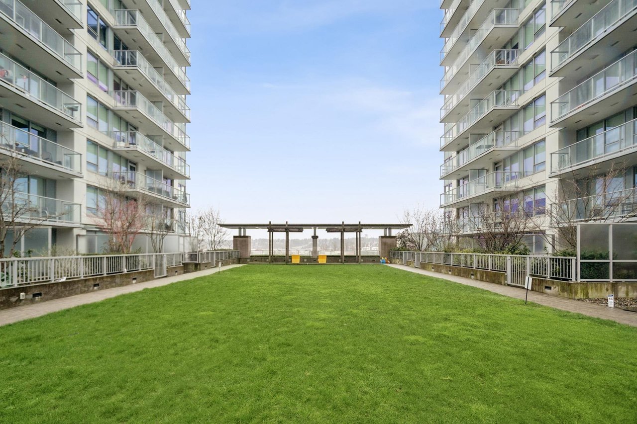 2103-908 Quayside Dr