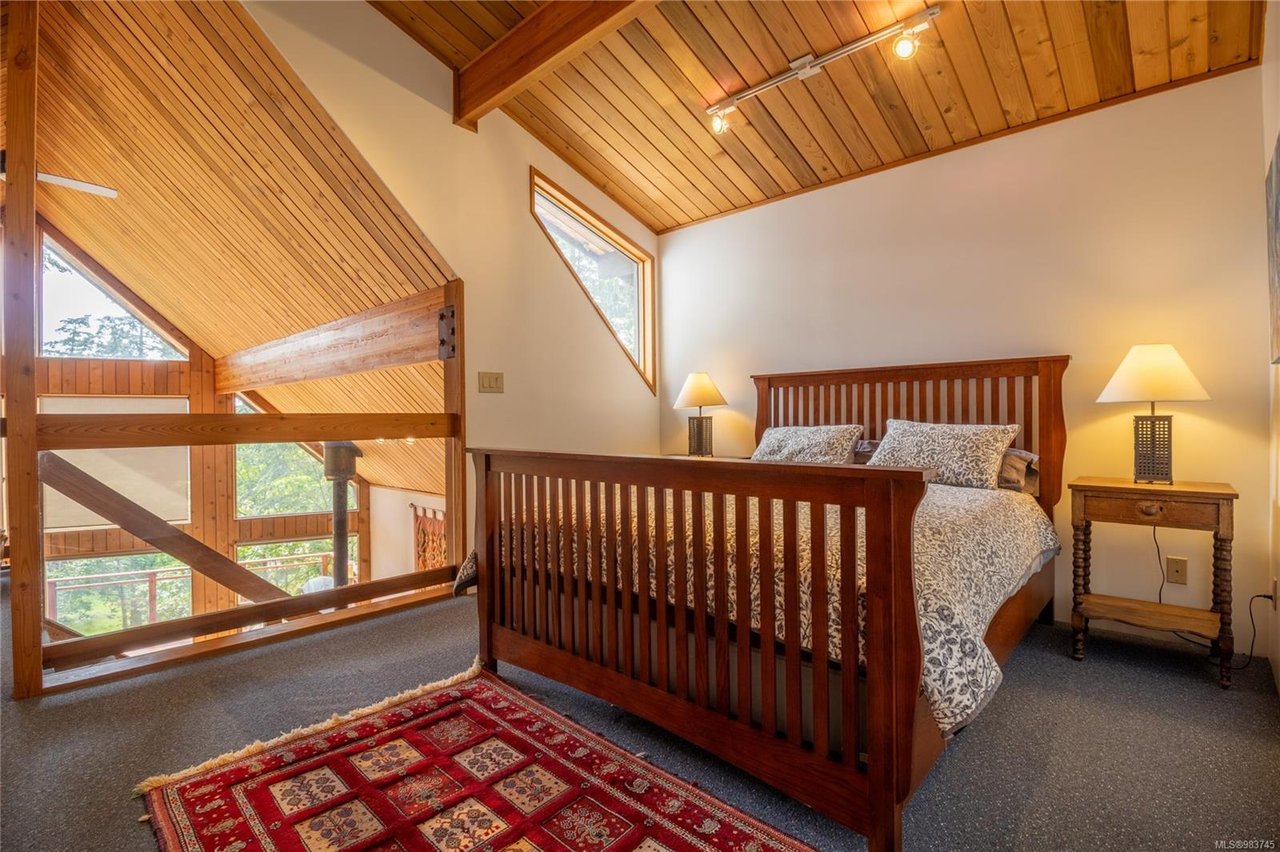 2637 Shoal Rd, Pender Island