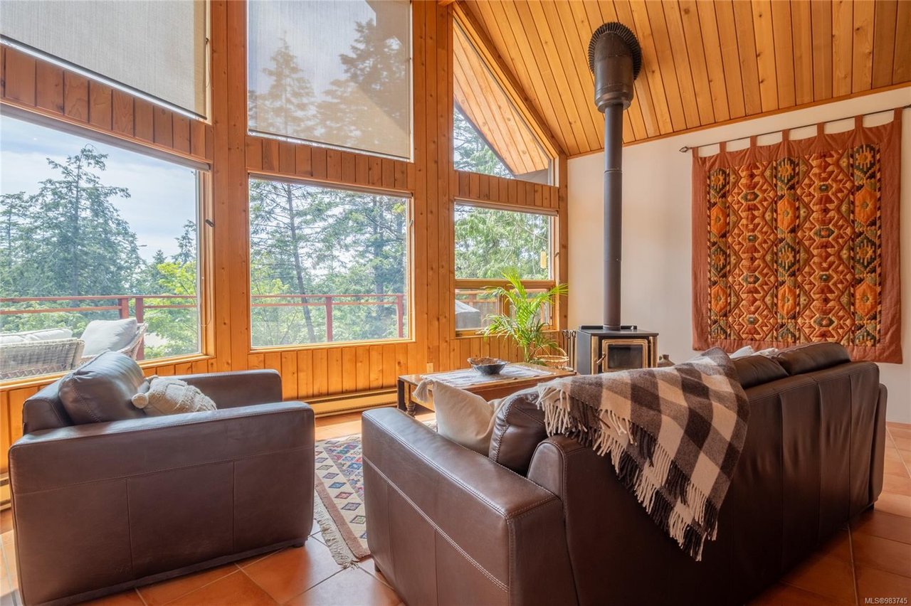 2637 Shoal Rd, Pender Island