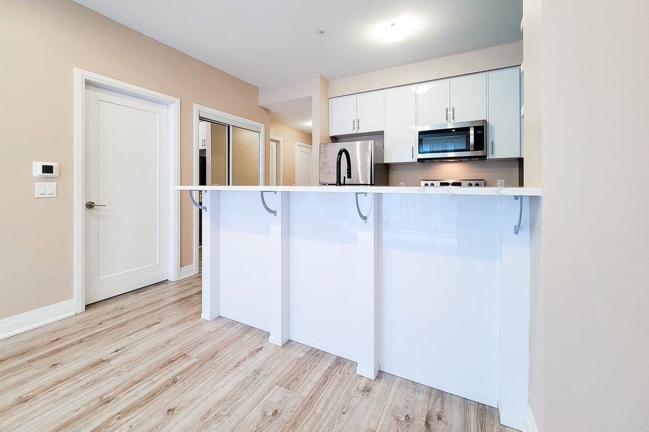 16 Concord Pl Unit: 447