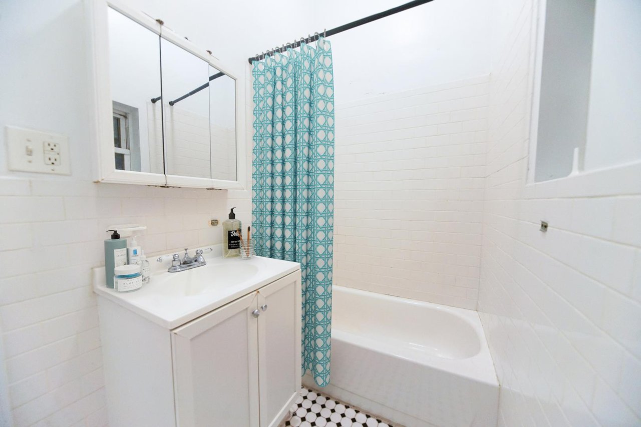 31 Saint Marks Place, Apt 1