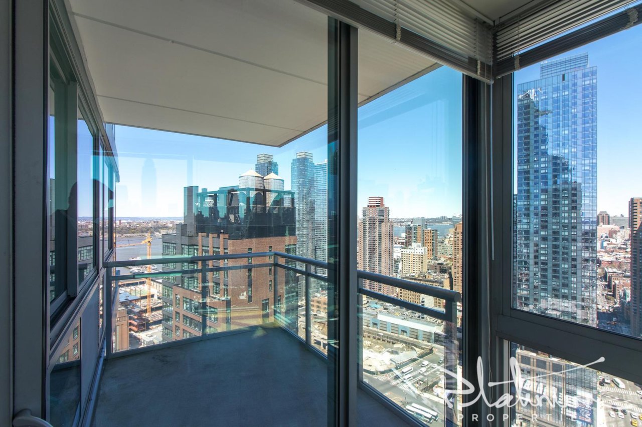 505 West 37th Street, Apt 3502