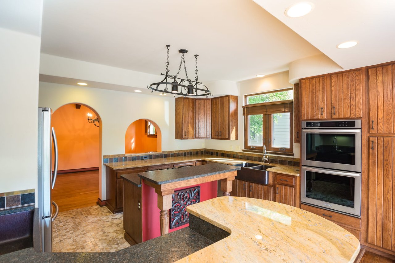 A Southwestern Inspired Villa In Spyglass Summit