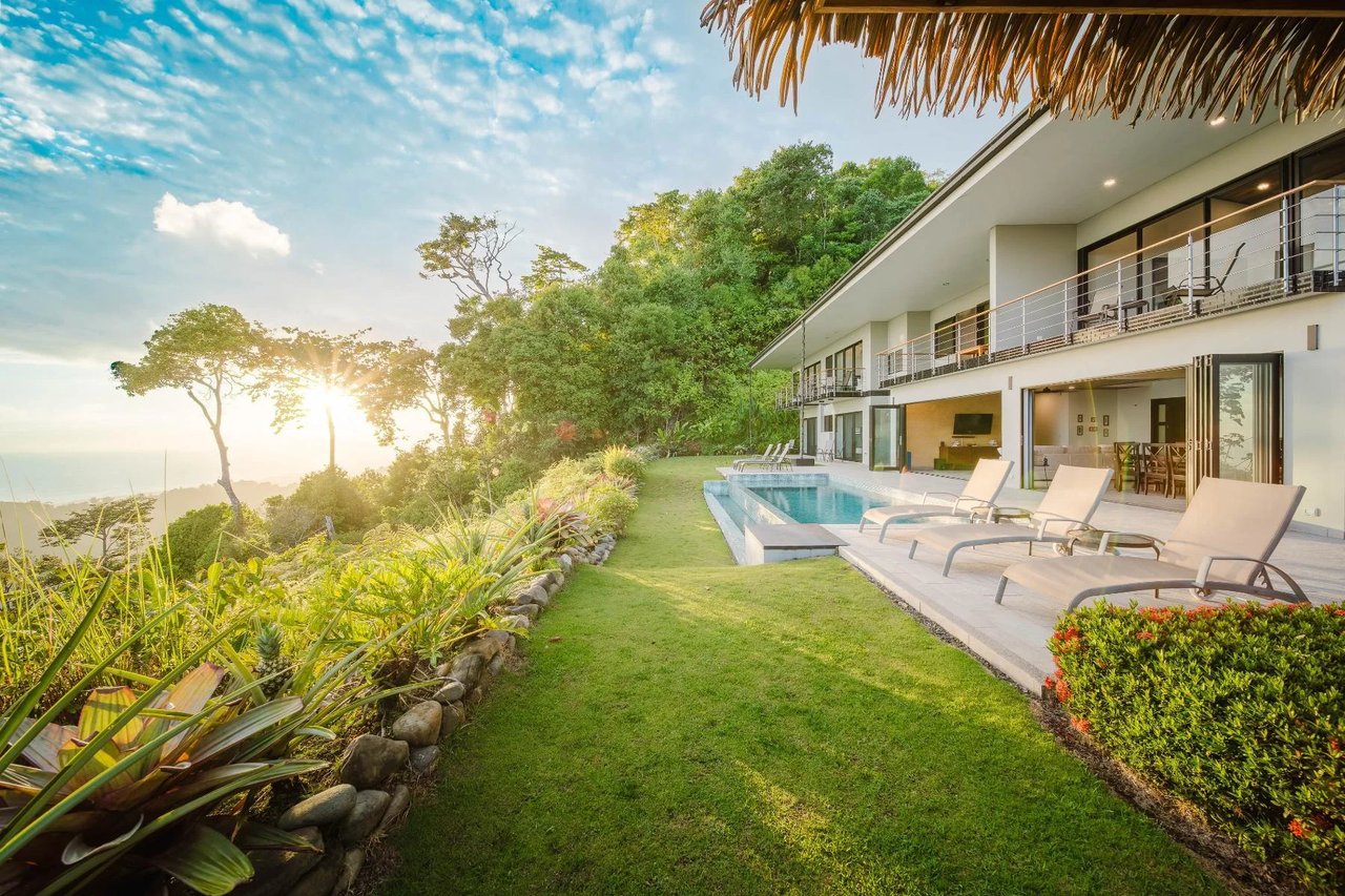 Sunset Ocean View Luxury Home, Dominical, Puntarenas
