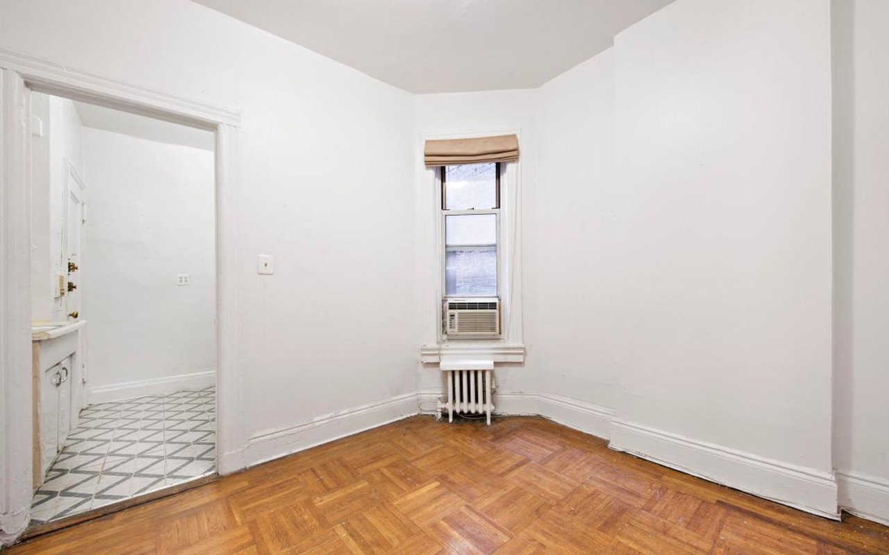 328 E 73rd St, #4C