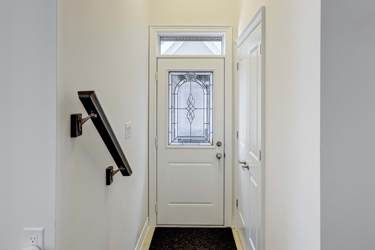 64 Bittersweet St