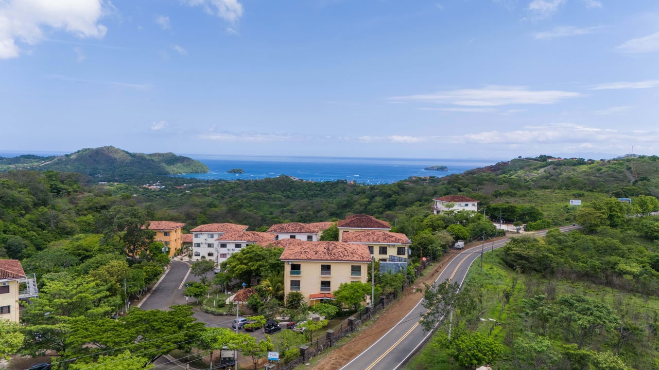 Condo Hermosa C3 | Mountain and Near the Coast Condominium For Sale in Playas del Coco