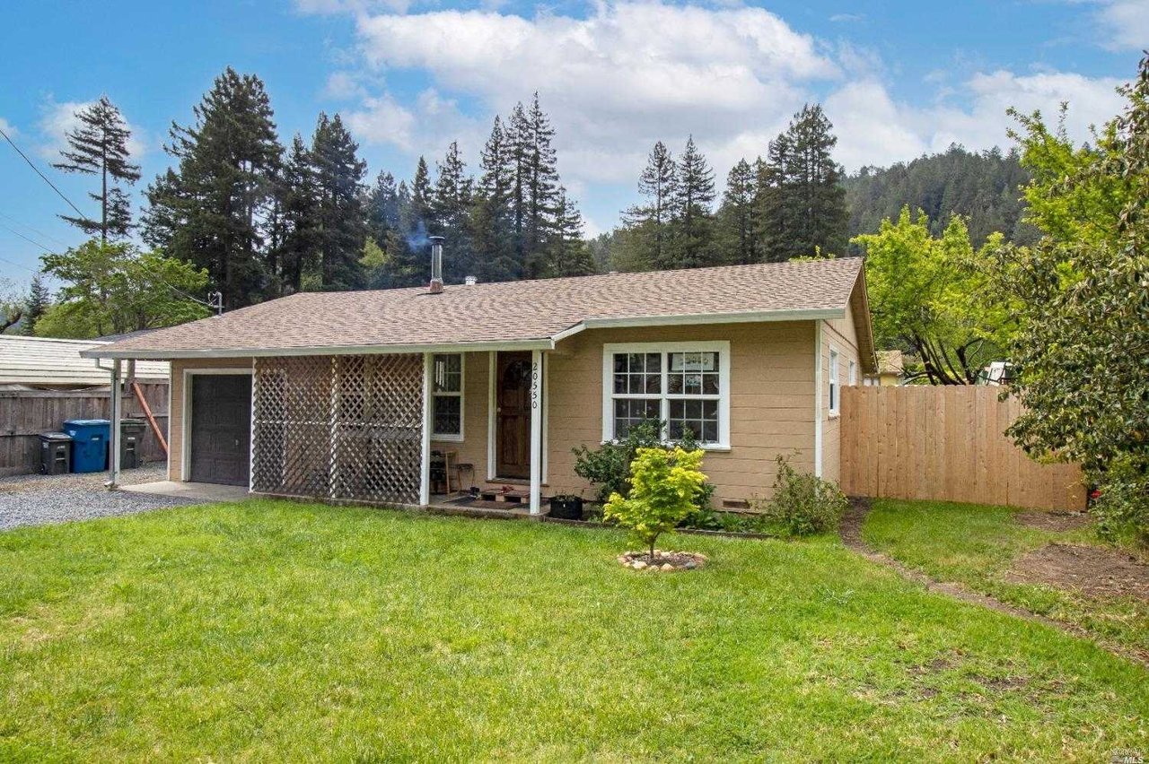20550 Foothill Dr