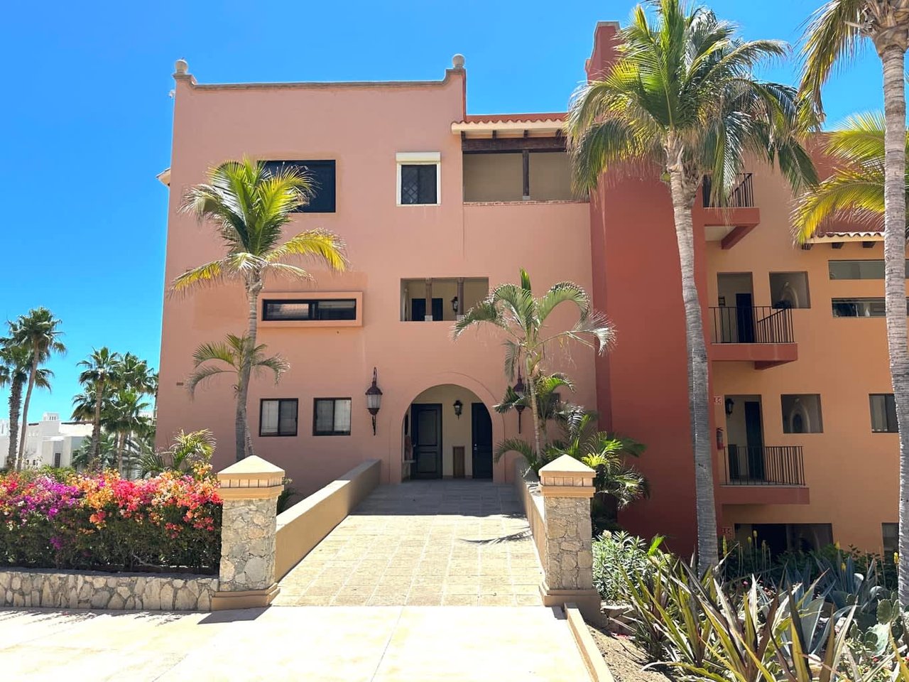 Casa del Mar Oceanfront Casa del Mar La Playa 201 Phase 1, San Jose Corridor