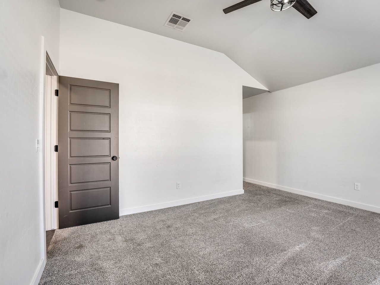 1218 Kingston Rd 