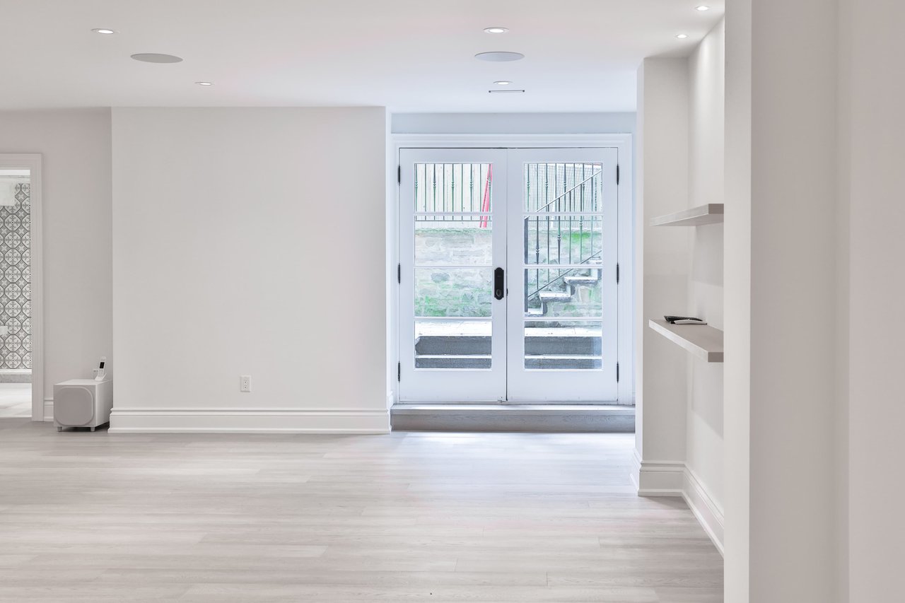 Serene Oasis in Mineola West
