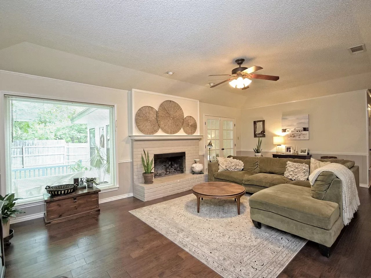 106 Deepwood Dr