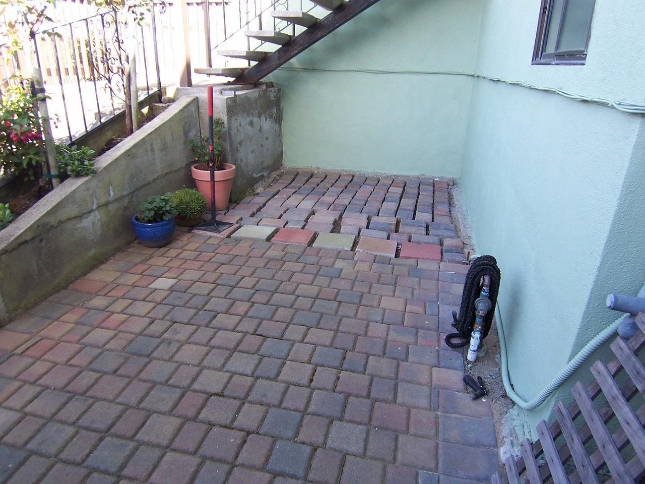 1246 Amador Ave