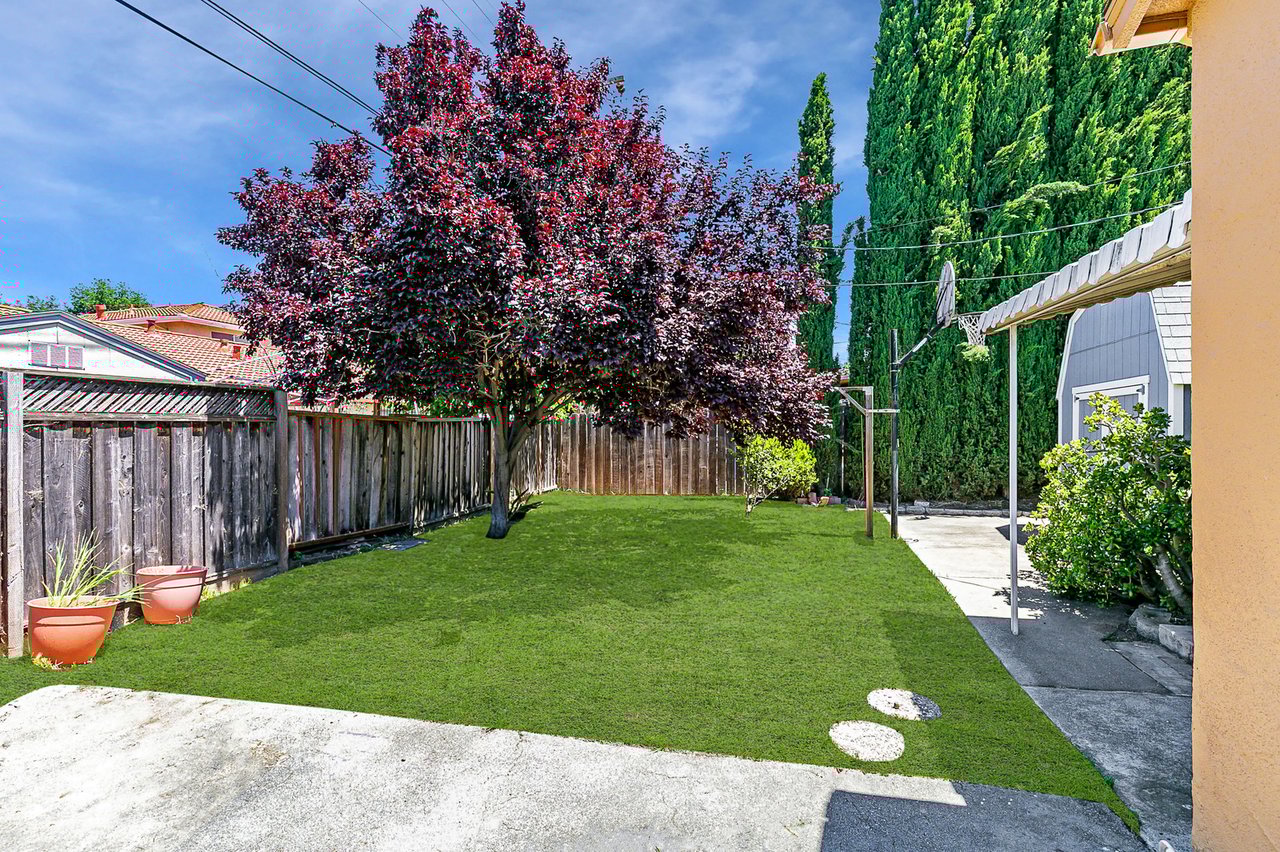 Single Story Gem in Great Location!