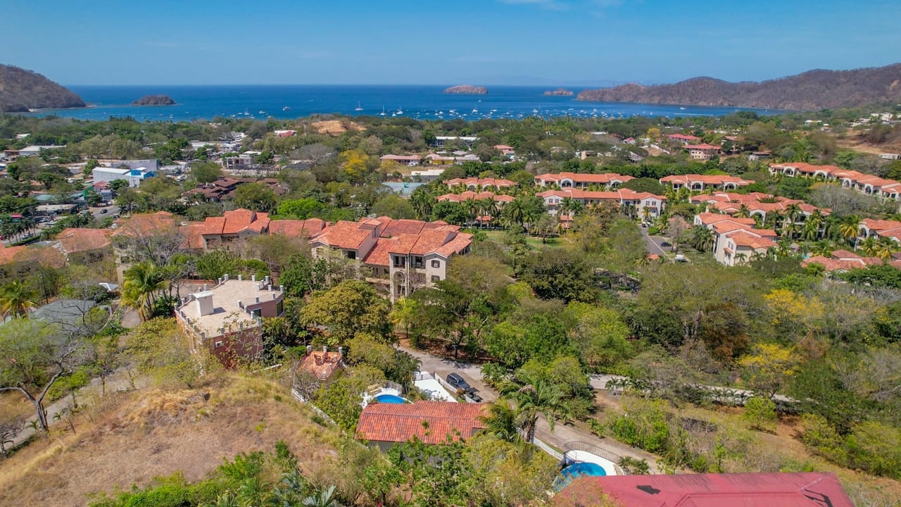 La Finca Blanca Ocean-View Home