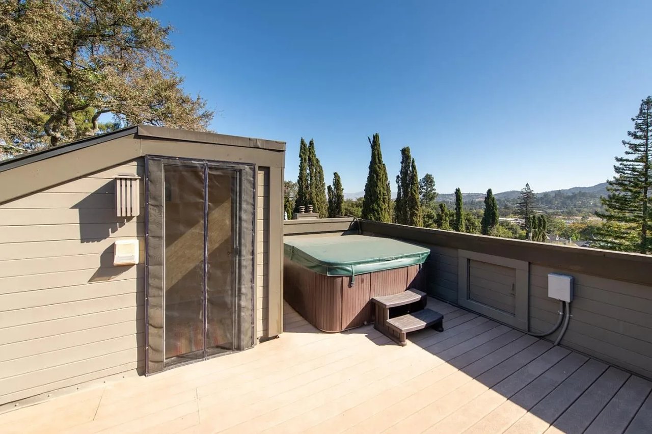 1 Bayview Ave #3