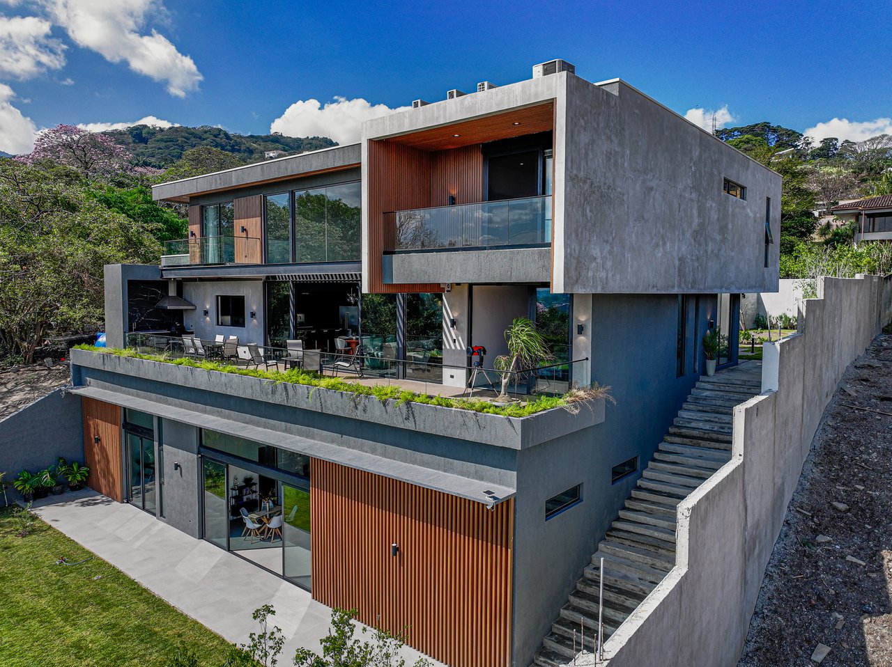 Panoramic City View Estate Home, Escazu, San Jose