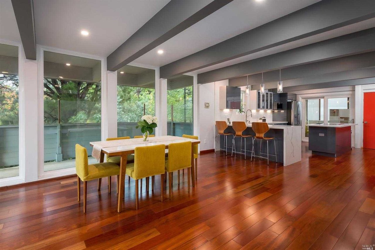 320 Via Casitas Apt 208