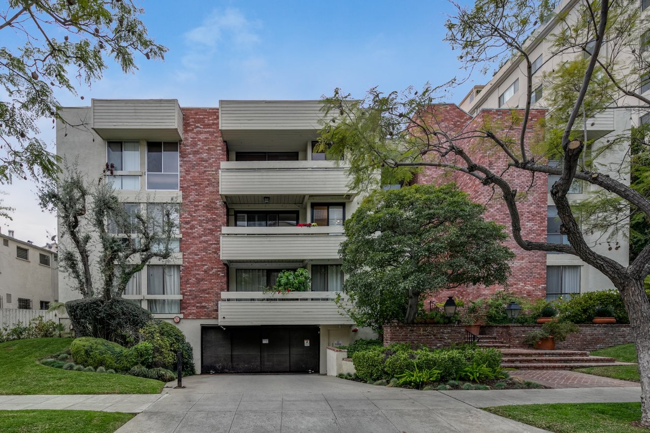 429 N Oakhurst Dr Unit: 201