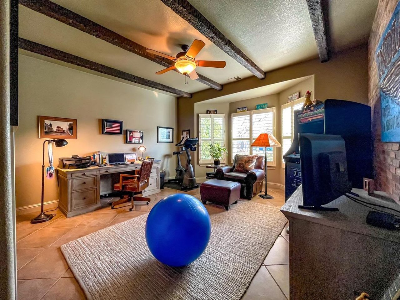 2531 Poppy Dr