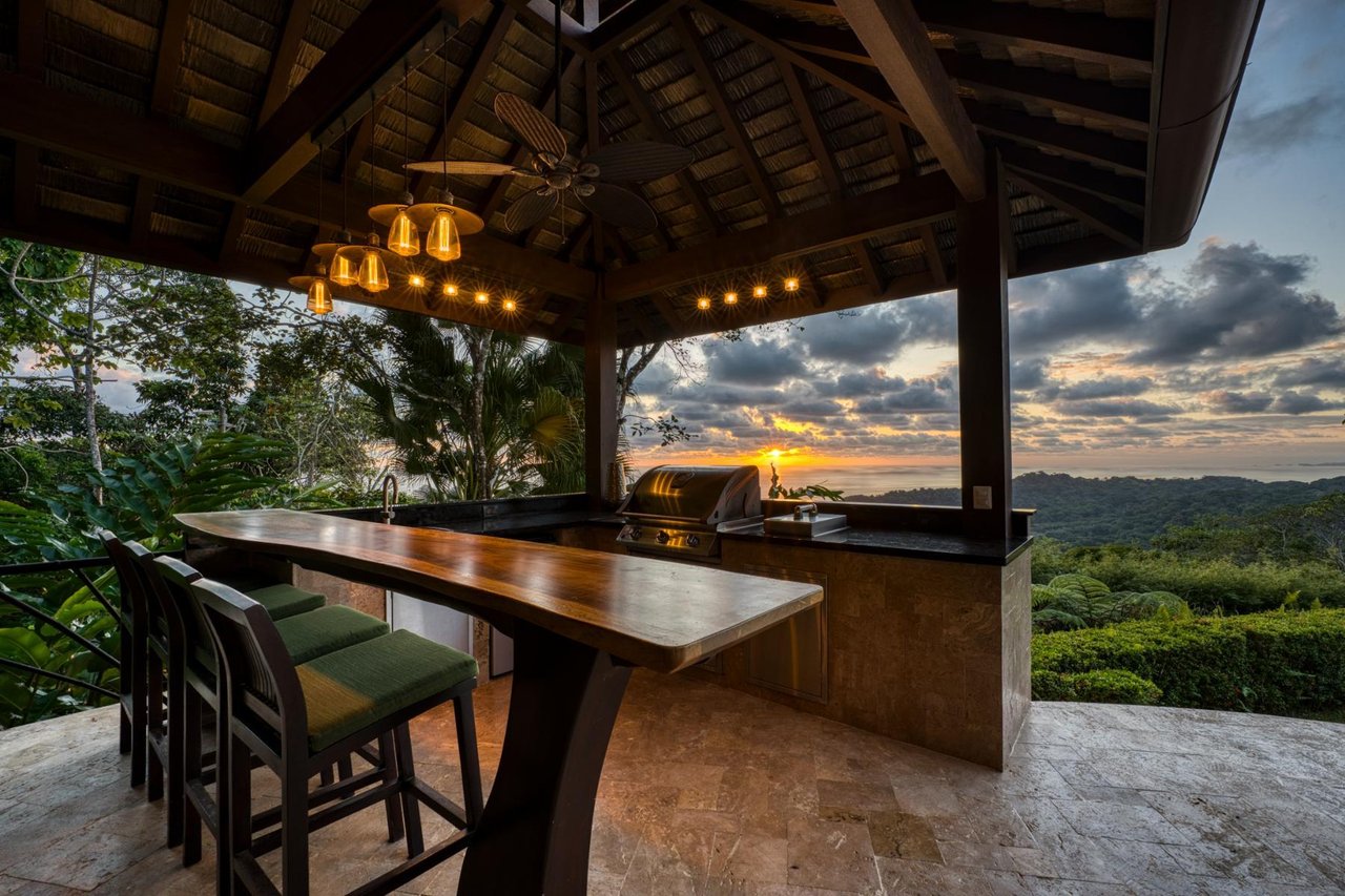 Modern Ocean View Rainforest Estate, Dominical, Puntarenas