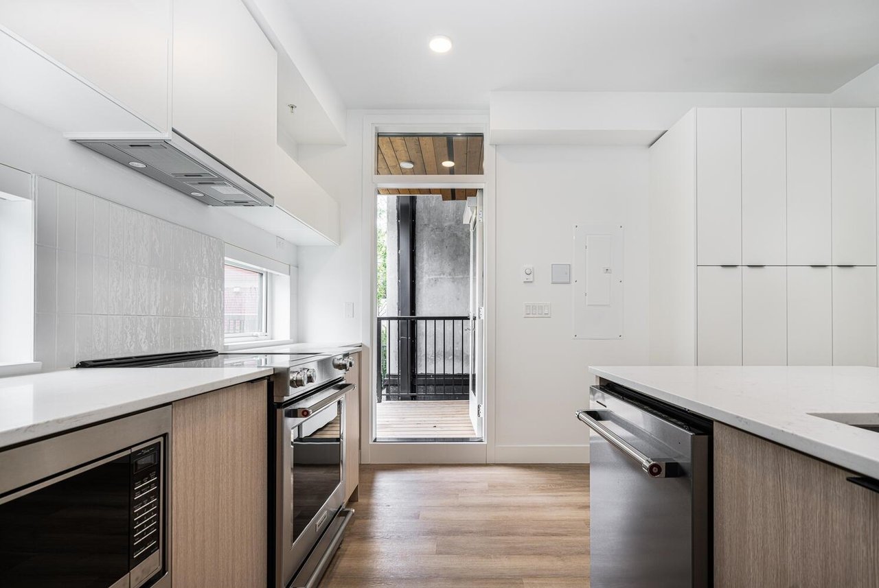 119-1306 Laval Square