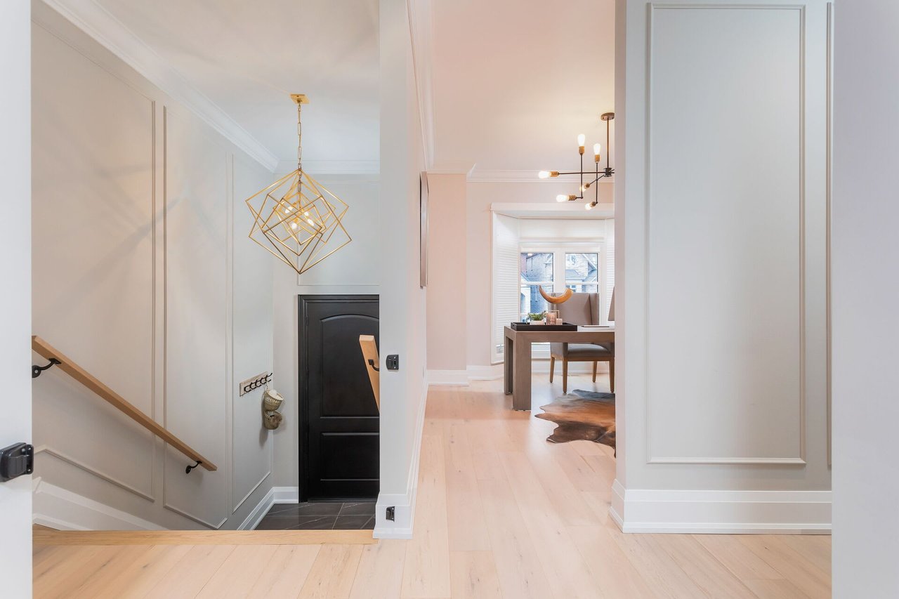 Lawrence Avenue & Blackcreek - Detached