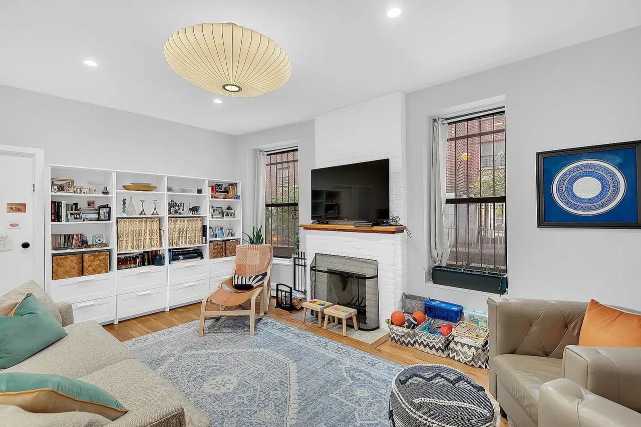 203 W 102nd St, #1F