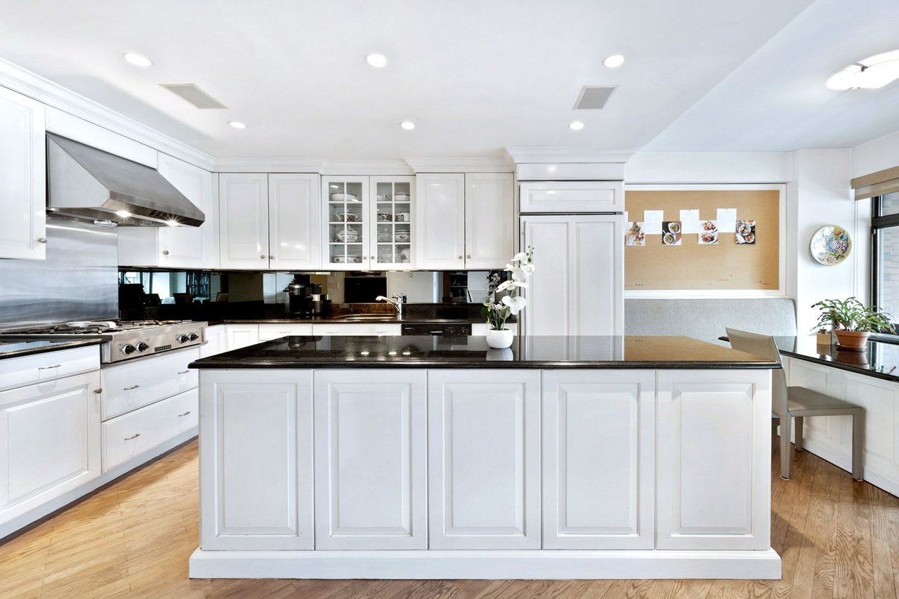 124 E 79th St., #12CD