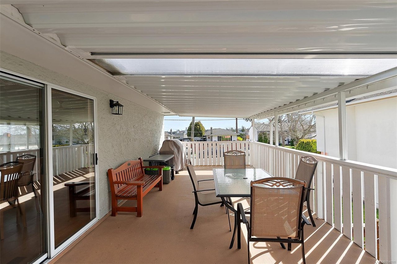 728 Porter Rd, Esquimalt